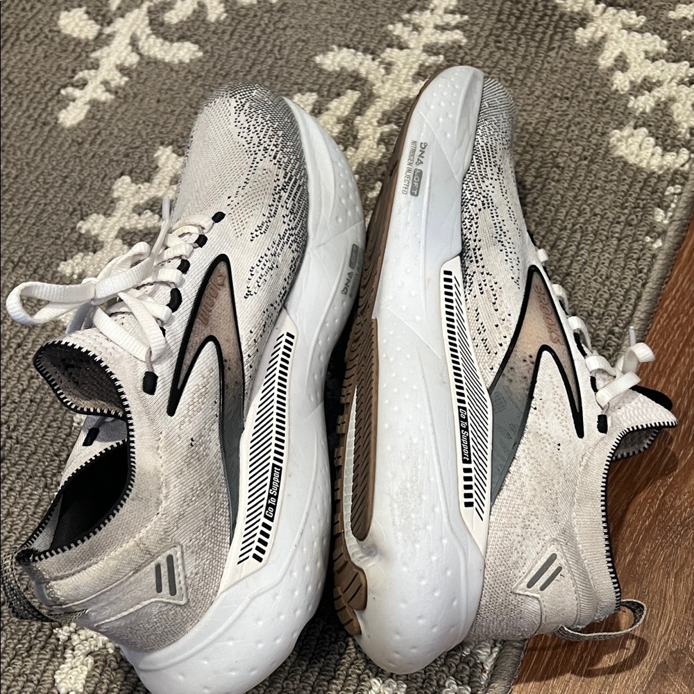 Brooks White and Black Athletic Sneakers, Glycerin GTS - Picture 7 of 12